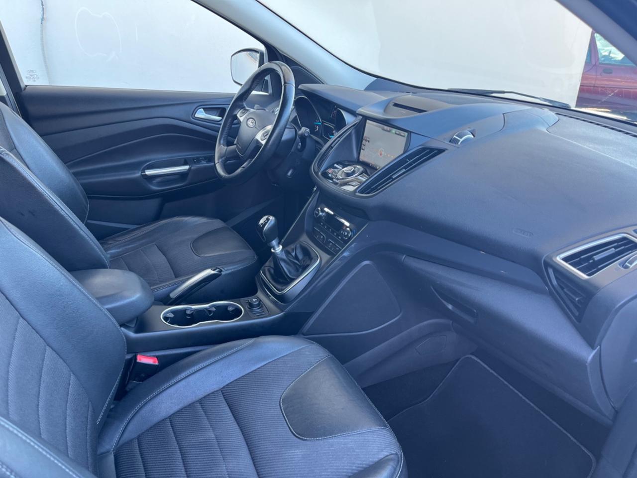 Ford Kuga 2.0 TDCI 150 CV S&S 4WD Titanium