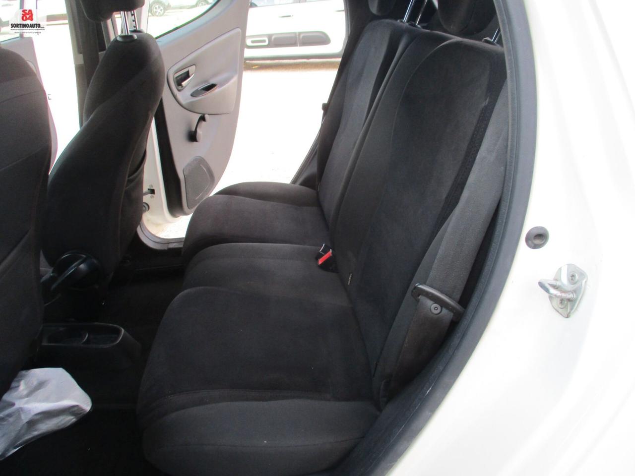 Lancia Ypsilon 1.3 MJT 16V 95 CV 5 porte S&S Platinum 12/2013