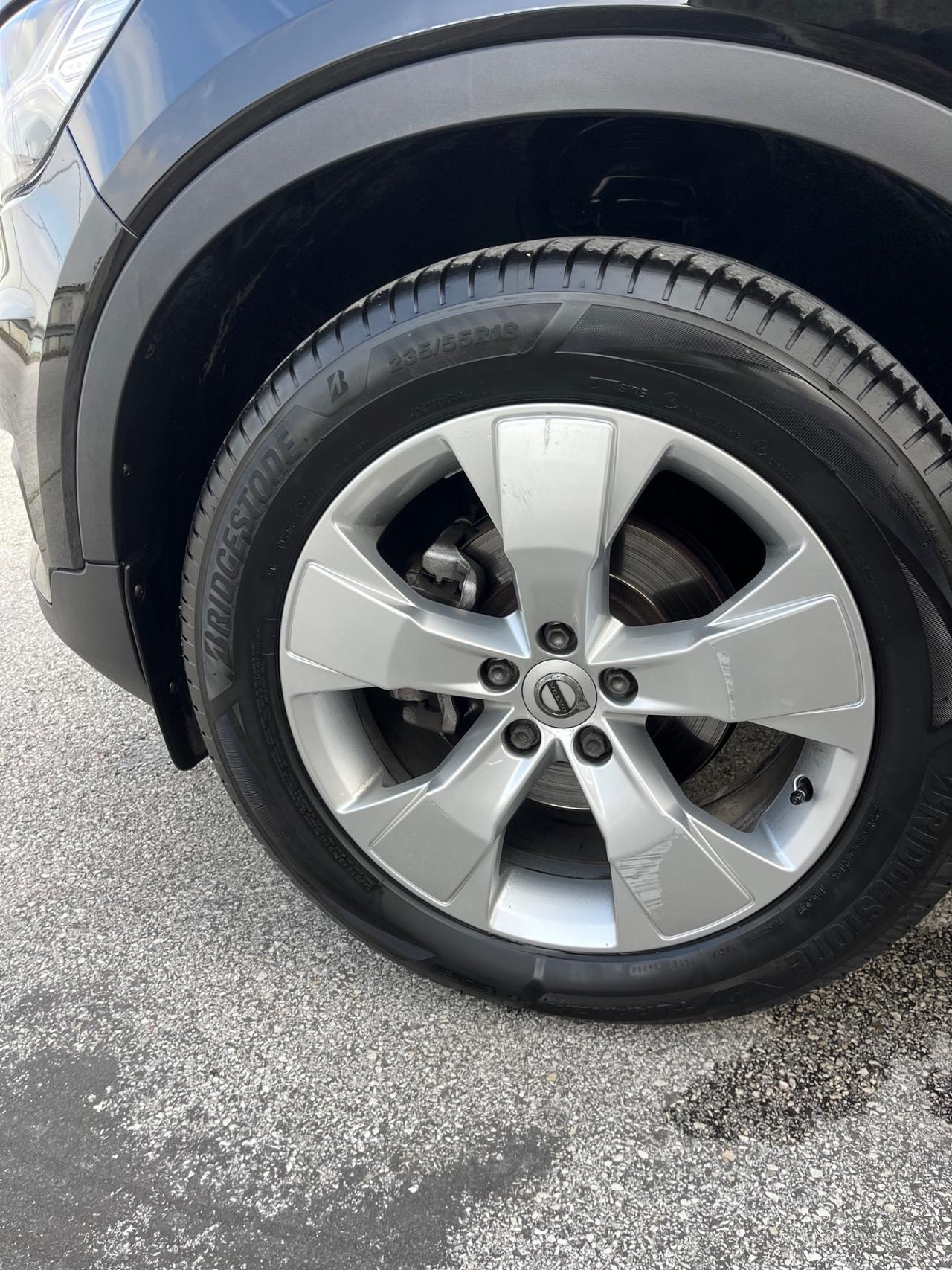 Volvo XC40 T2 Momentum Pro