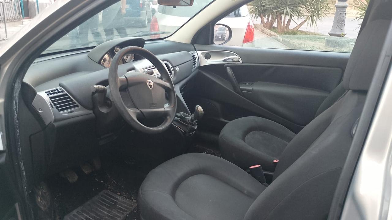 Lancia Ypsilon 1.2 - 2011