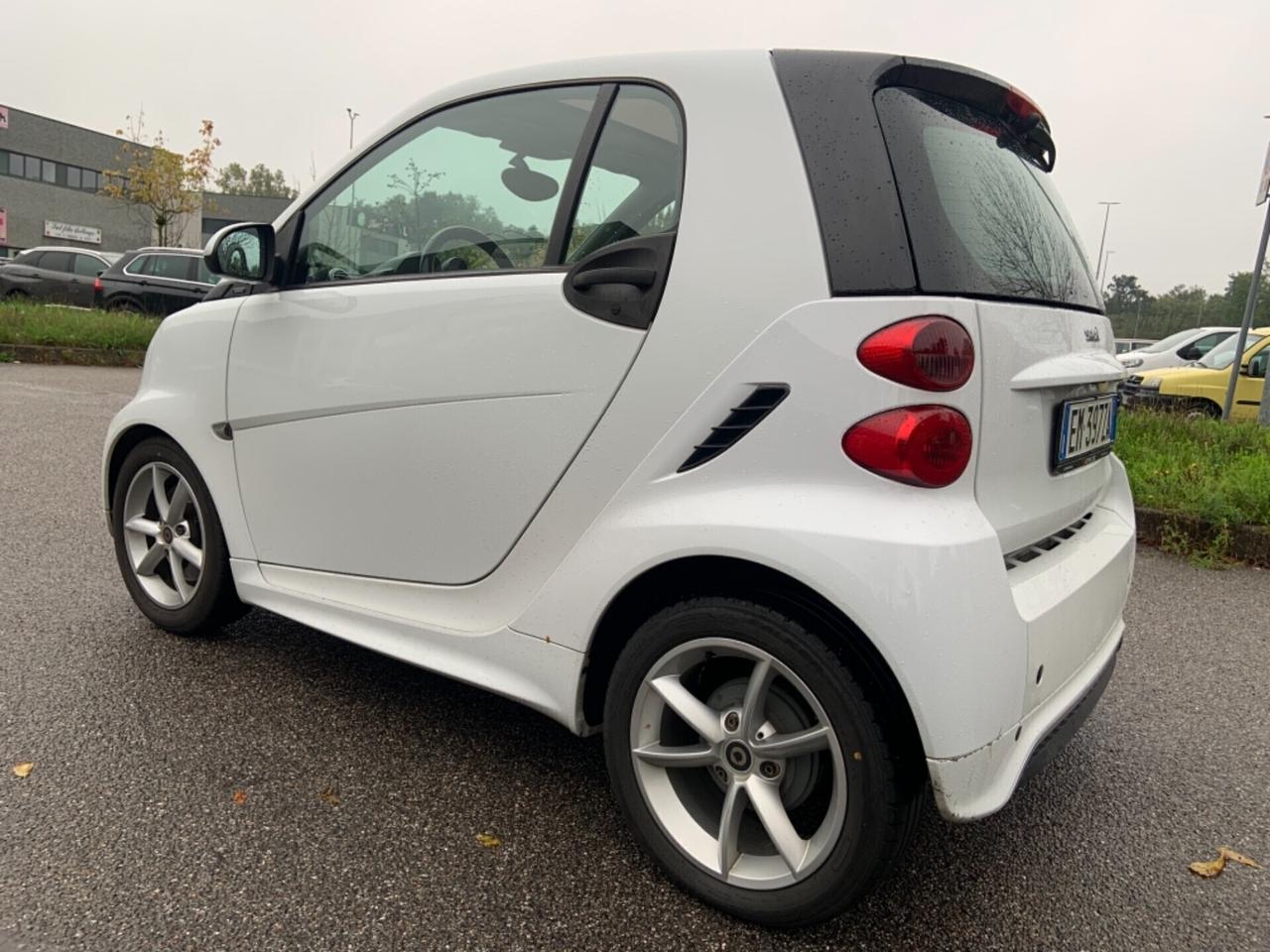 Smart ForTwo 800 40 kW coupé*Neopatentati*Cerchi*Servosterzo