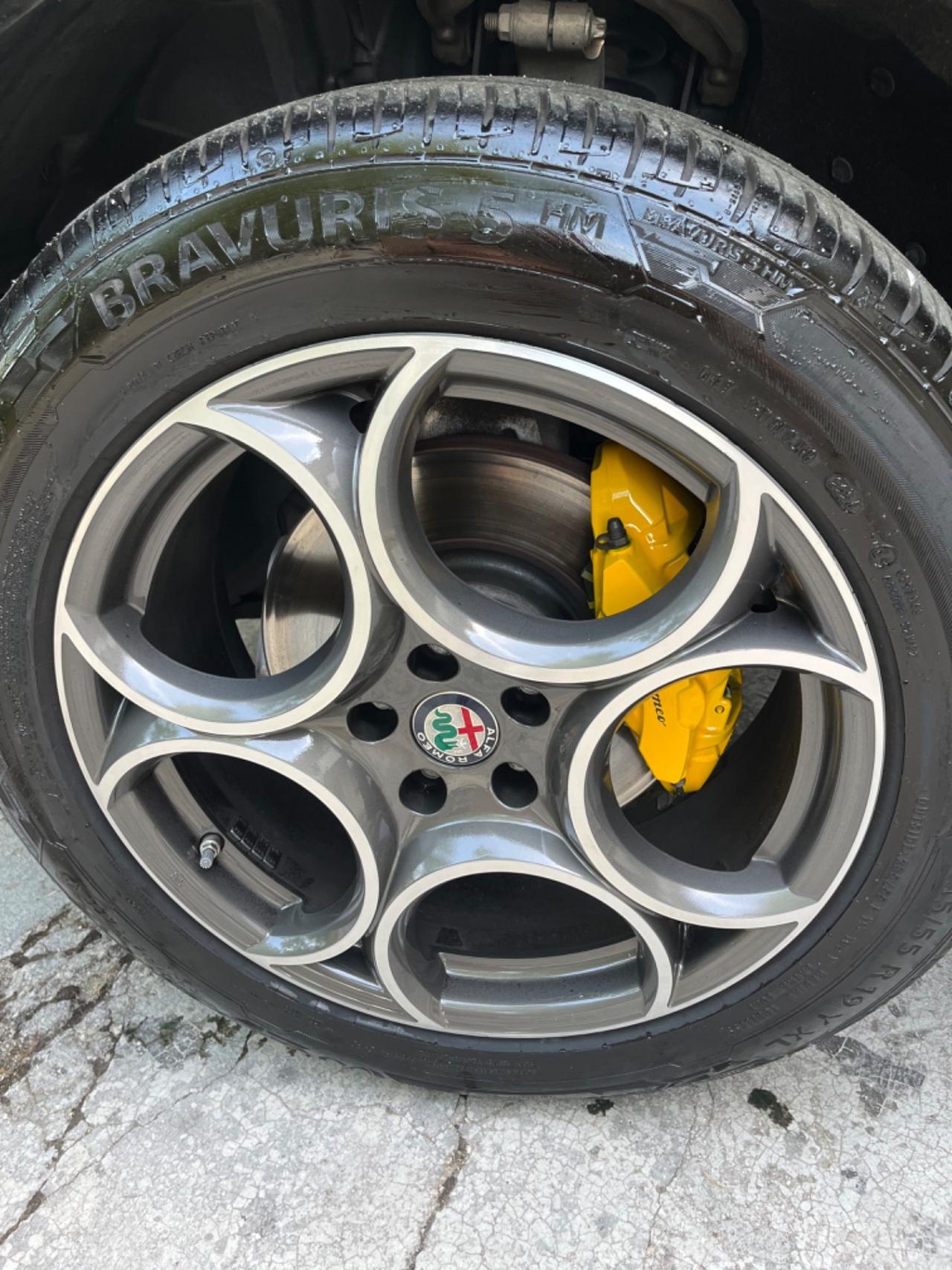 Alfa Romeo Stelvio 2.2 TOTAL BLACK 210 CV AT8 Q4 Executive