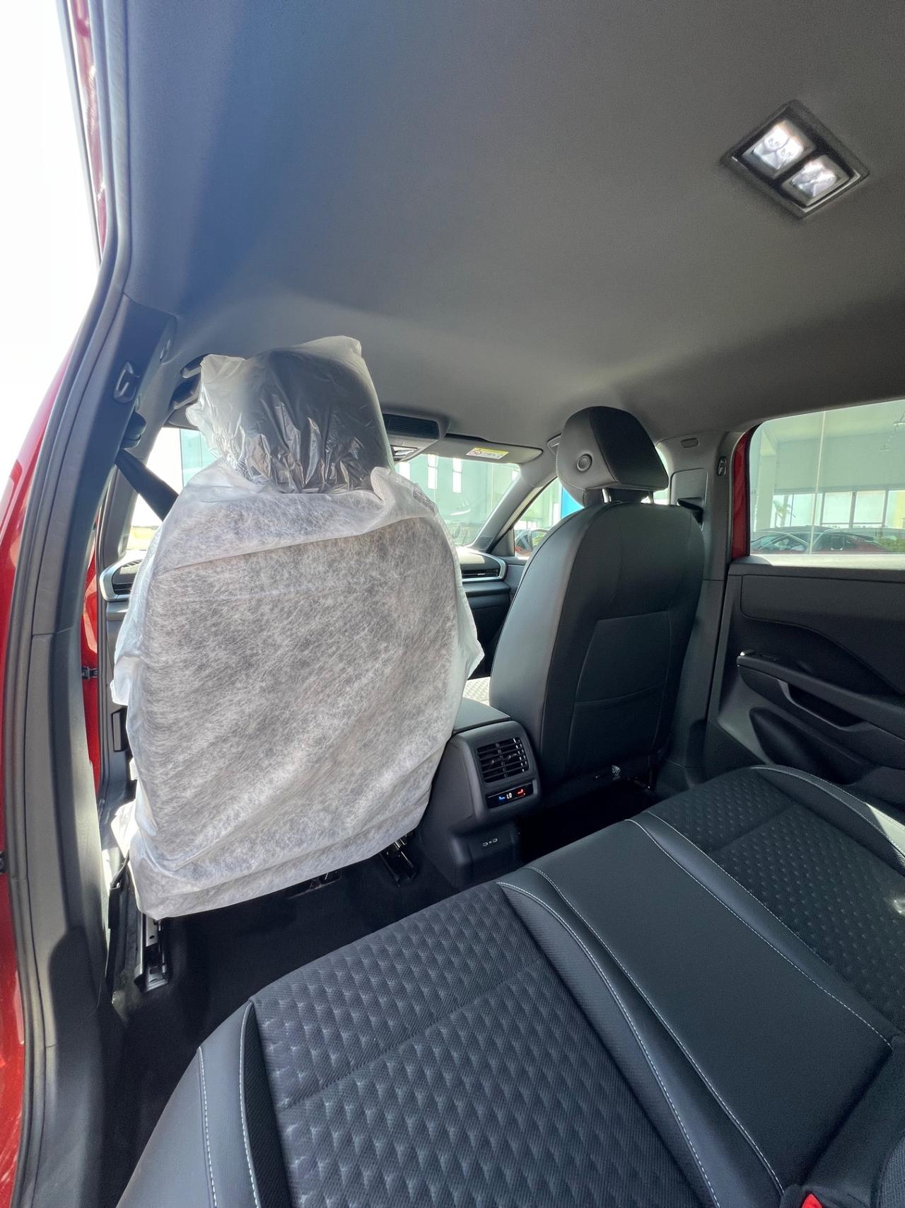 Volkswagen T-Roc 1.5 eTSI ACT 150 CV DSG R-Line - possibilità noleggio no scoring