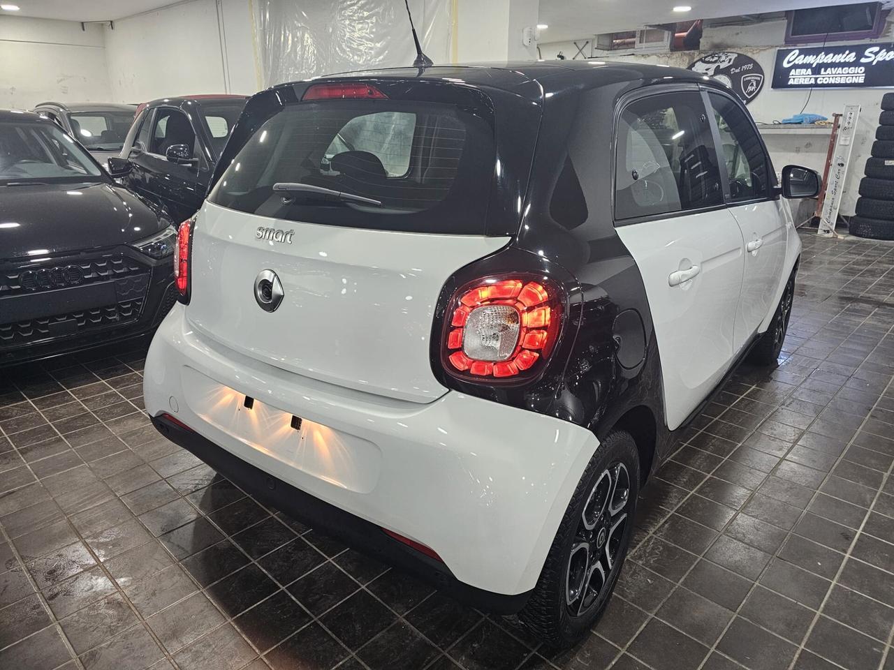NUOVA SMART FORFOUR IDENTITY BLACK EDITION PASSION 0.9 BENZ 90CV TWINAMIC