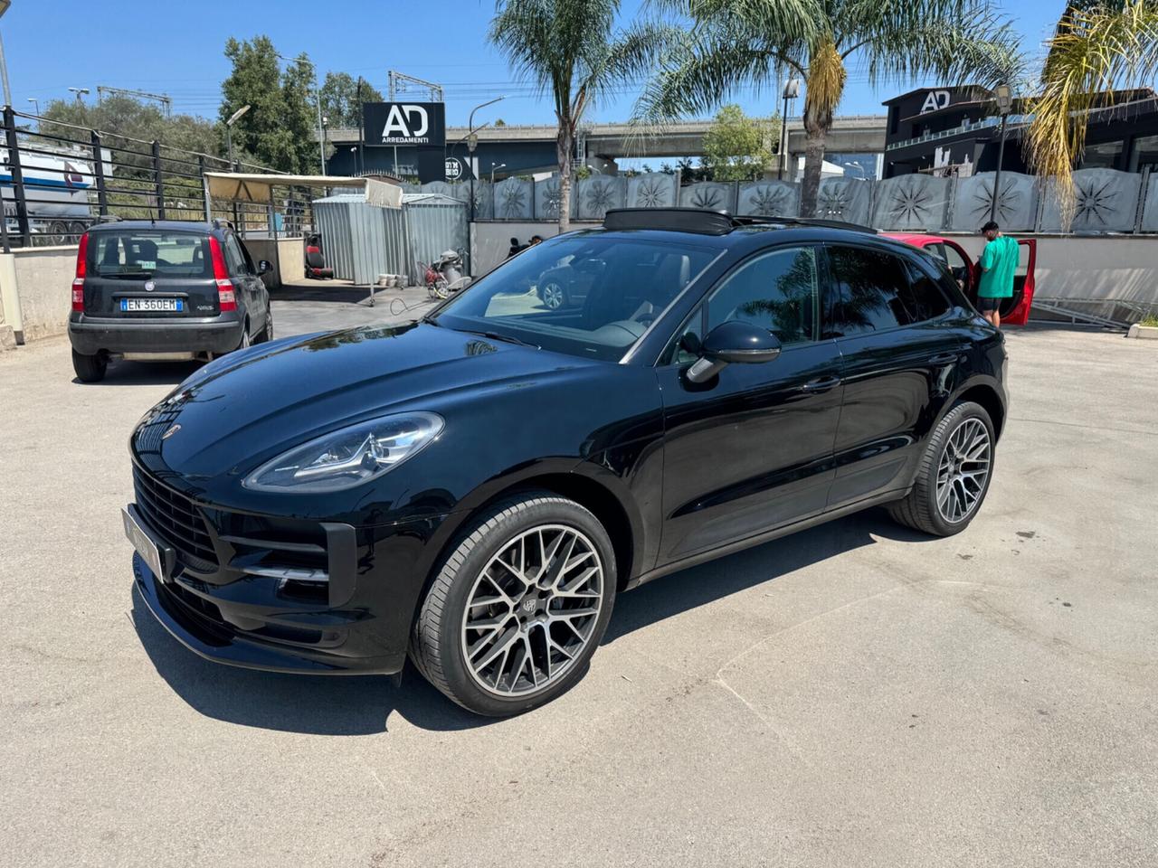 Porsche Macan 2.0 pari al nuovo