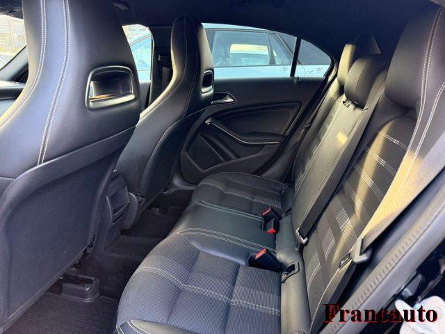 MERCEDES-BENZ A 200 d Automatic Business
