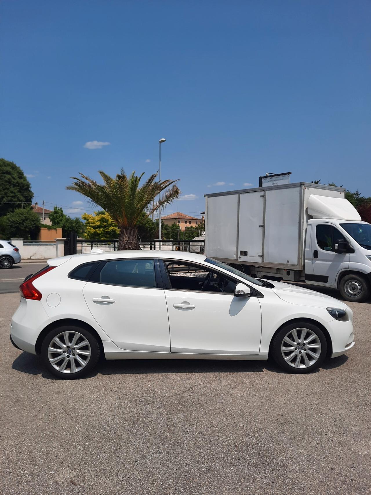 Volvo V40 D2 1.6 Momentum