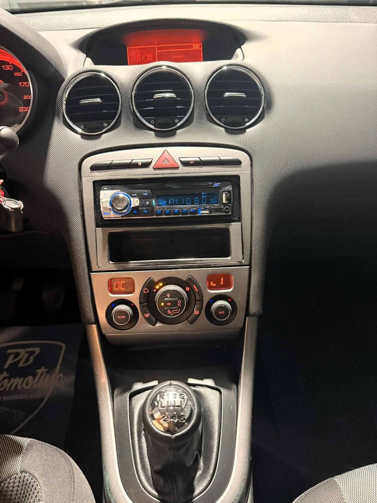 Peugeot 308 1.6HDI PREMIUM 5 PORTE 110 CV