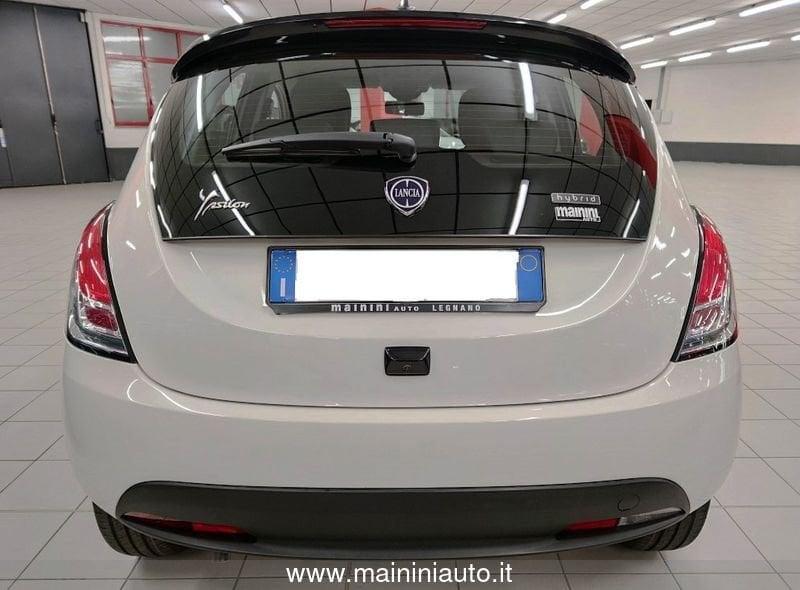 Lancia Ypsilon 1.0 Hybrid 70cv 5P Platino + Car Play m