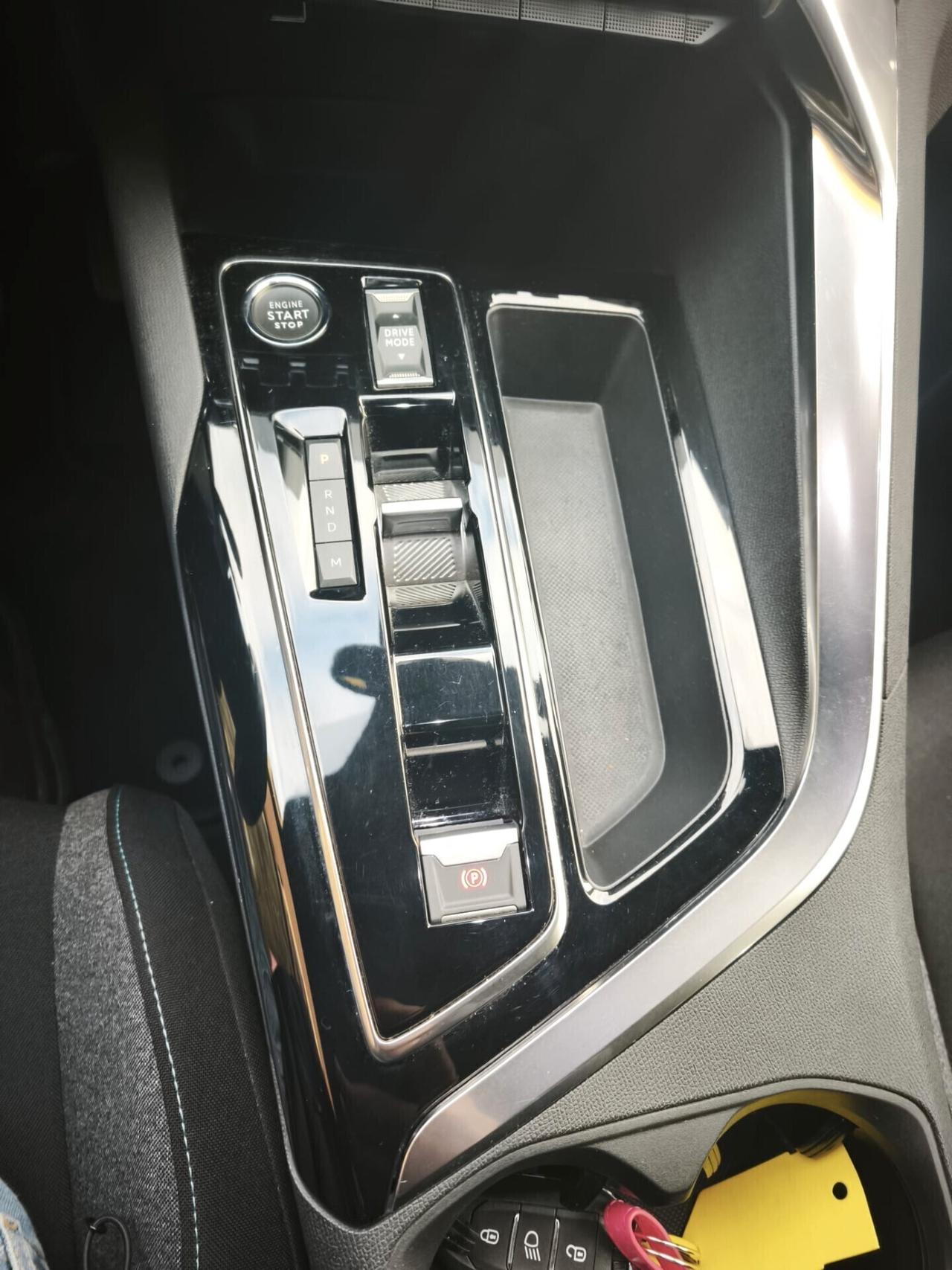 Peugeot 5008 BlueHDi 130 S&S EAT8 Active Pack