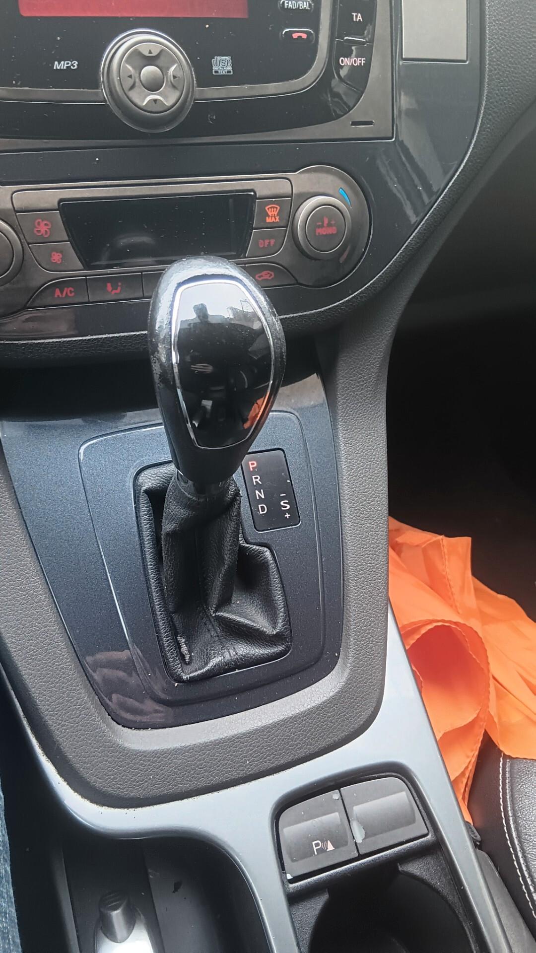 Ford Kuga 2.0 TDCi 163 CV 4WD Titanium DPF automatico.