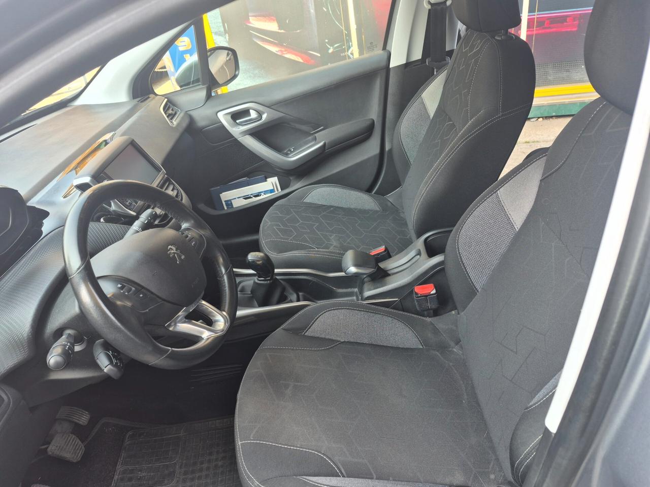 Peugeot 2008 PureTech 82 S&S Allure