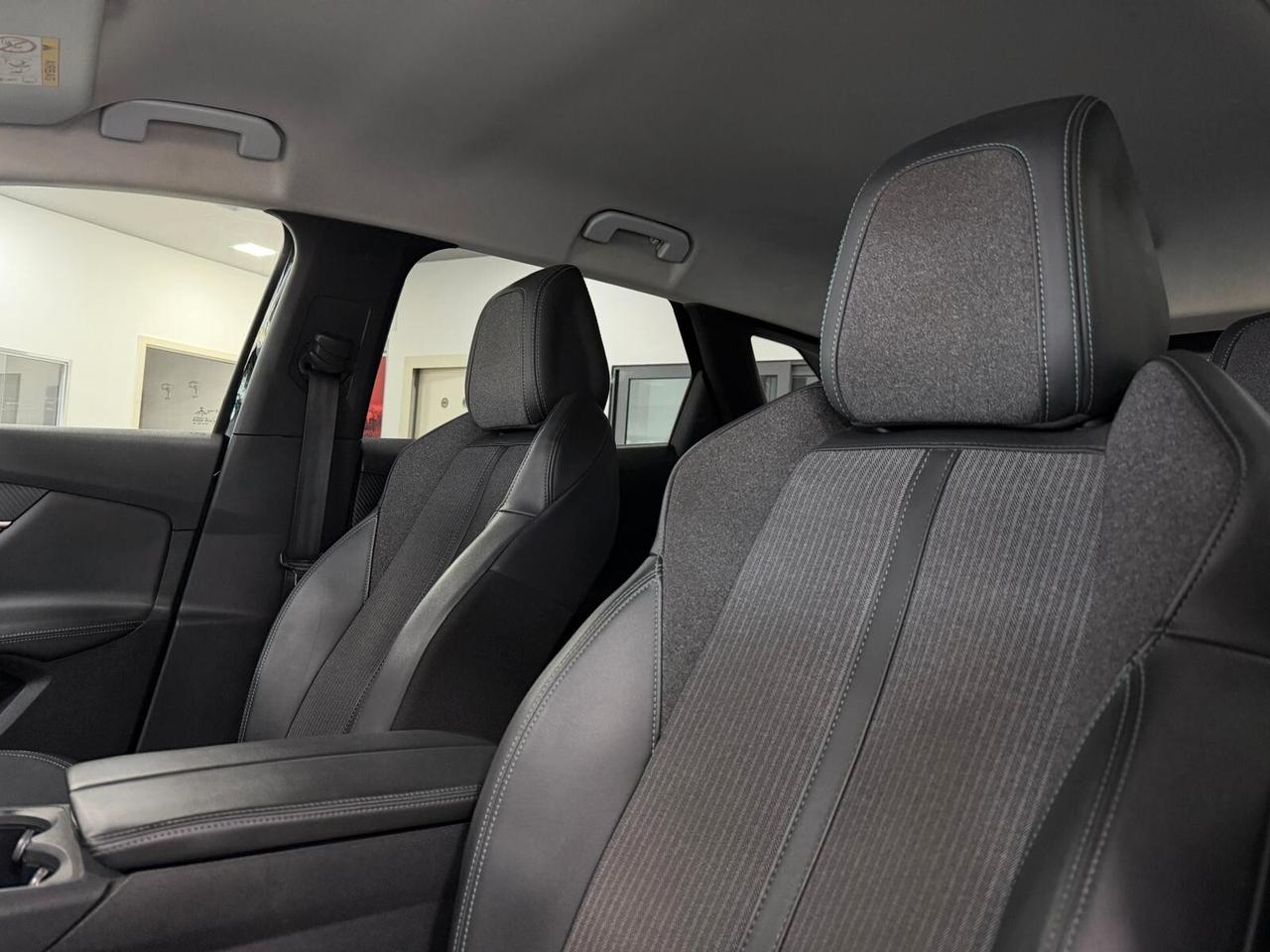 Peugeot 3008 BlueHDi 130 S&S EAT8 Allure
