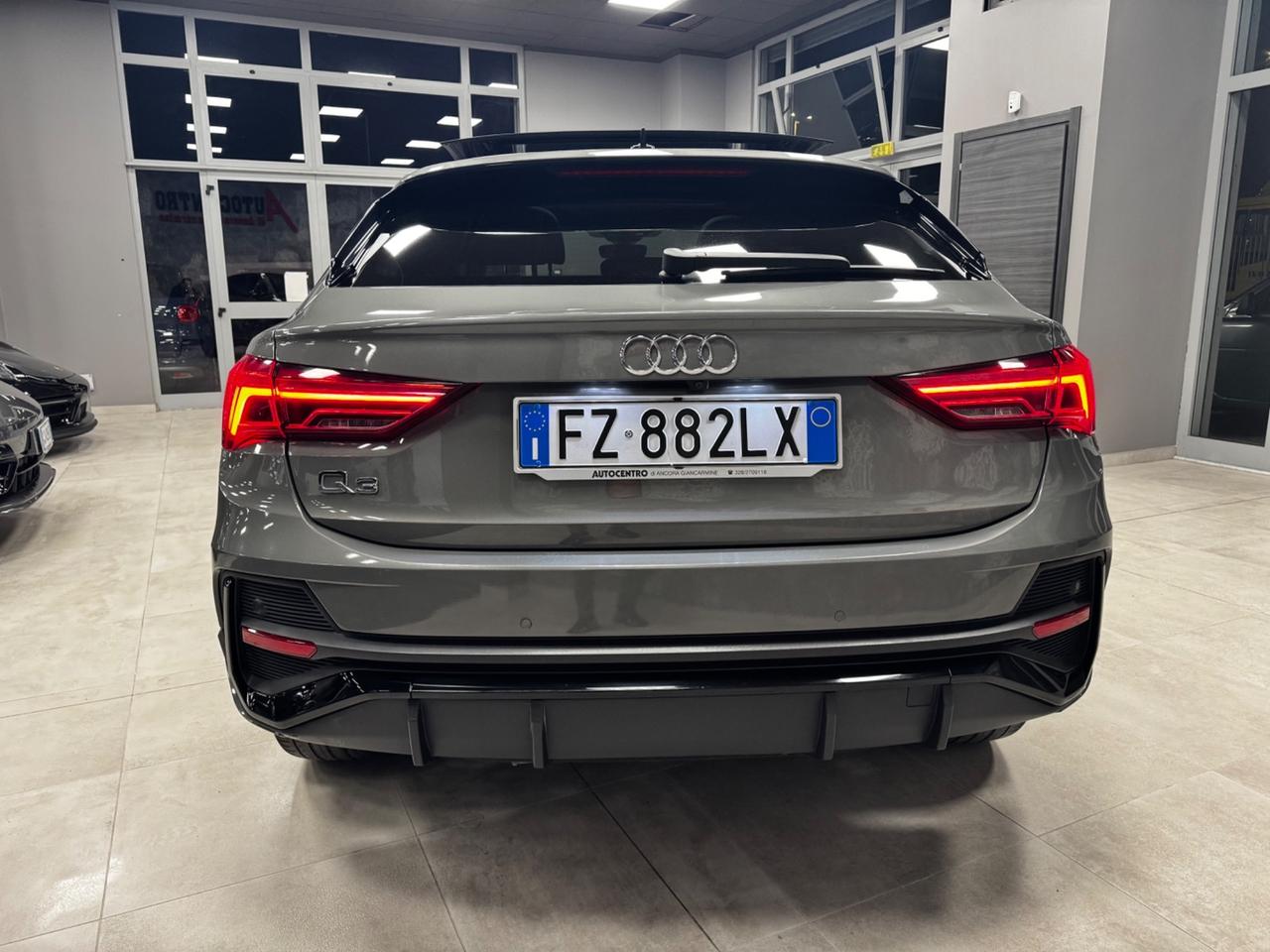 AUDI Q3 SBACK 2.0 TDI SLINE EDITION + TETTO APRIBILE