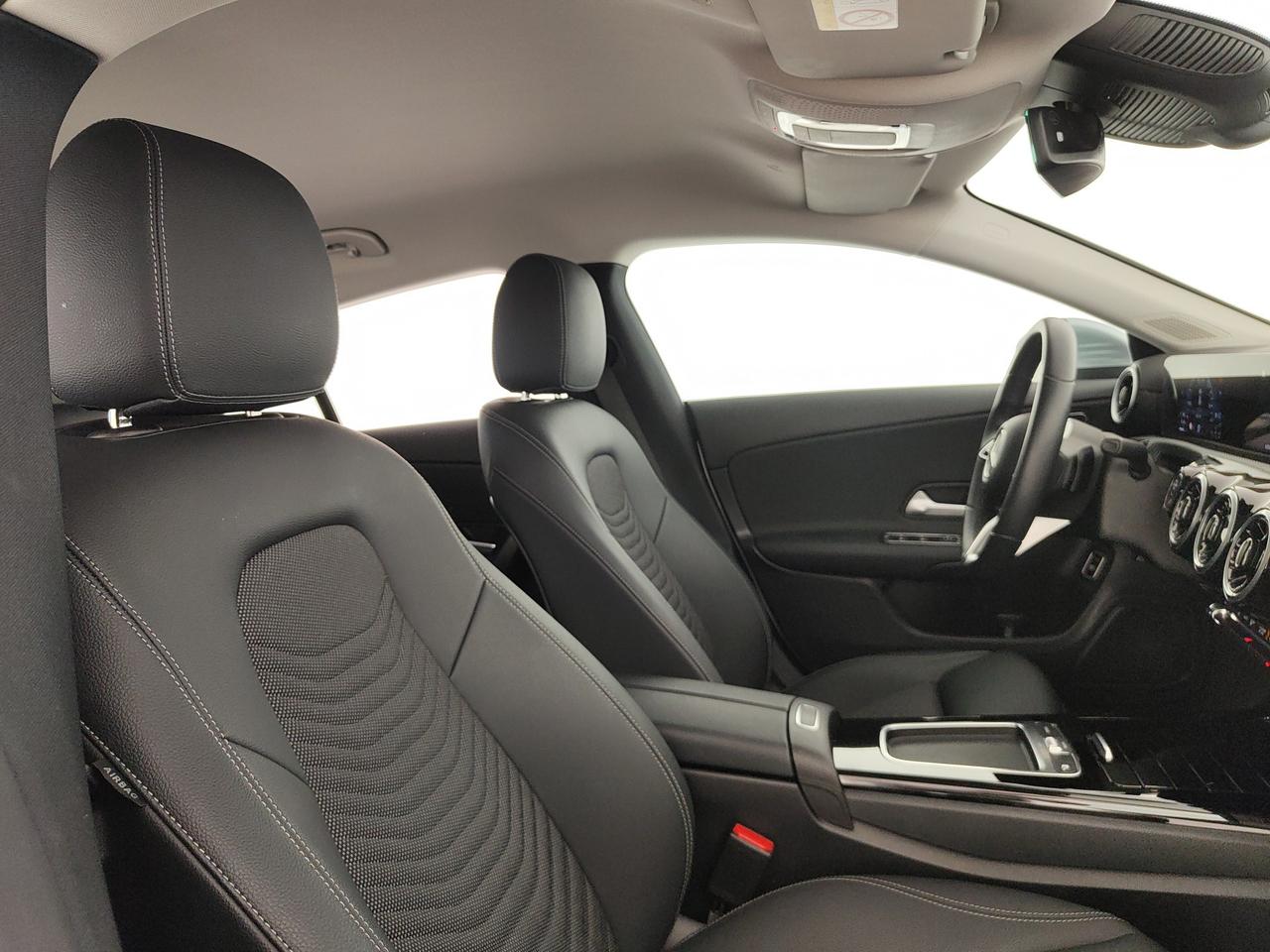 Mercedes-Benz CLA Shooting Brake 180 d Advanced auto