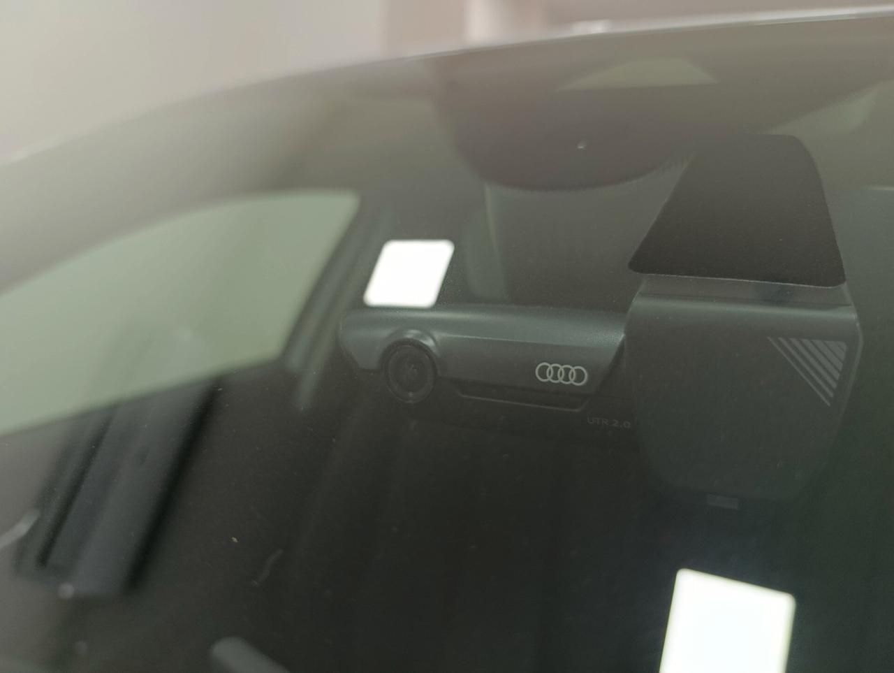 Audi Q2 35 TFSI Business Advanced