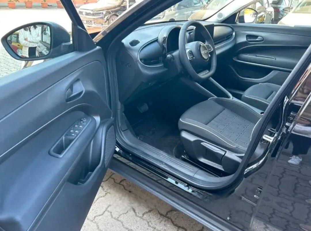 Fiat 600 Hybrid 110 CV DCT MHEV La Prima