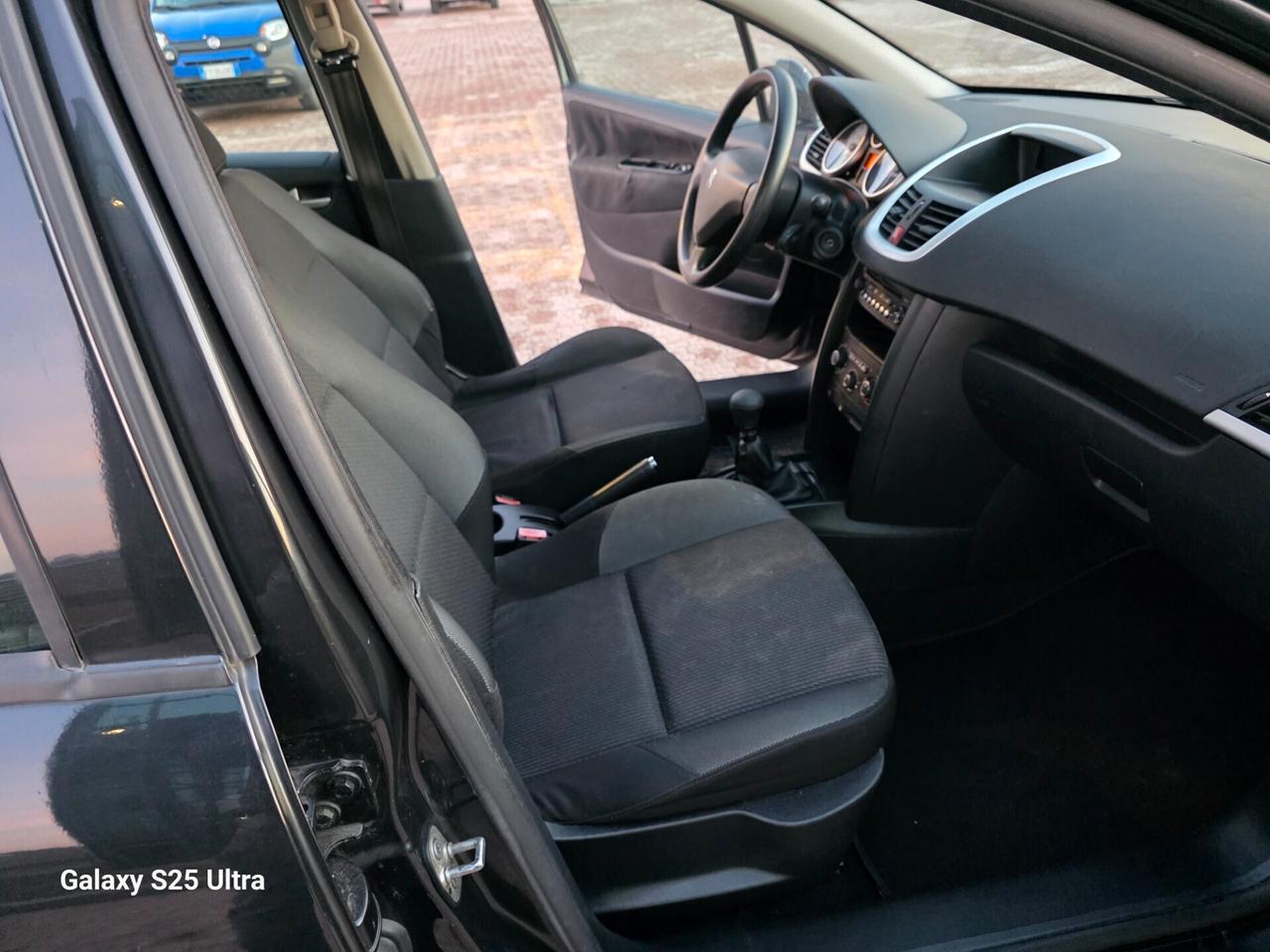 Peugeot 207 1.4 8V 75CV 3p. ONE Line