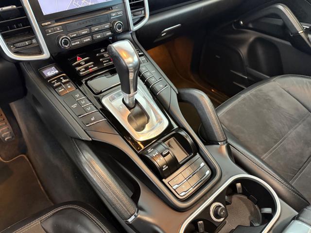 PORSCHE Cayenne 3.0 Diesel Platinum Edition TETTO APRIBILE / R21