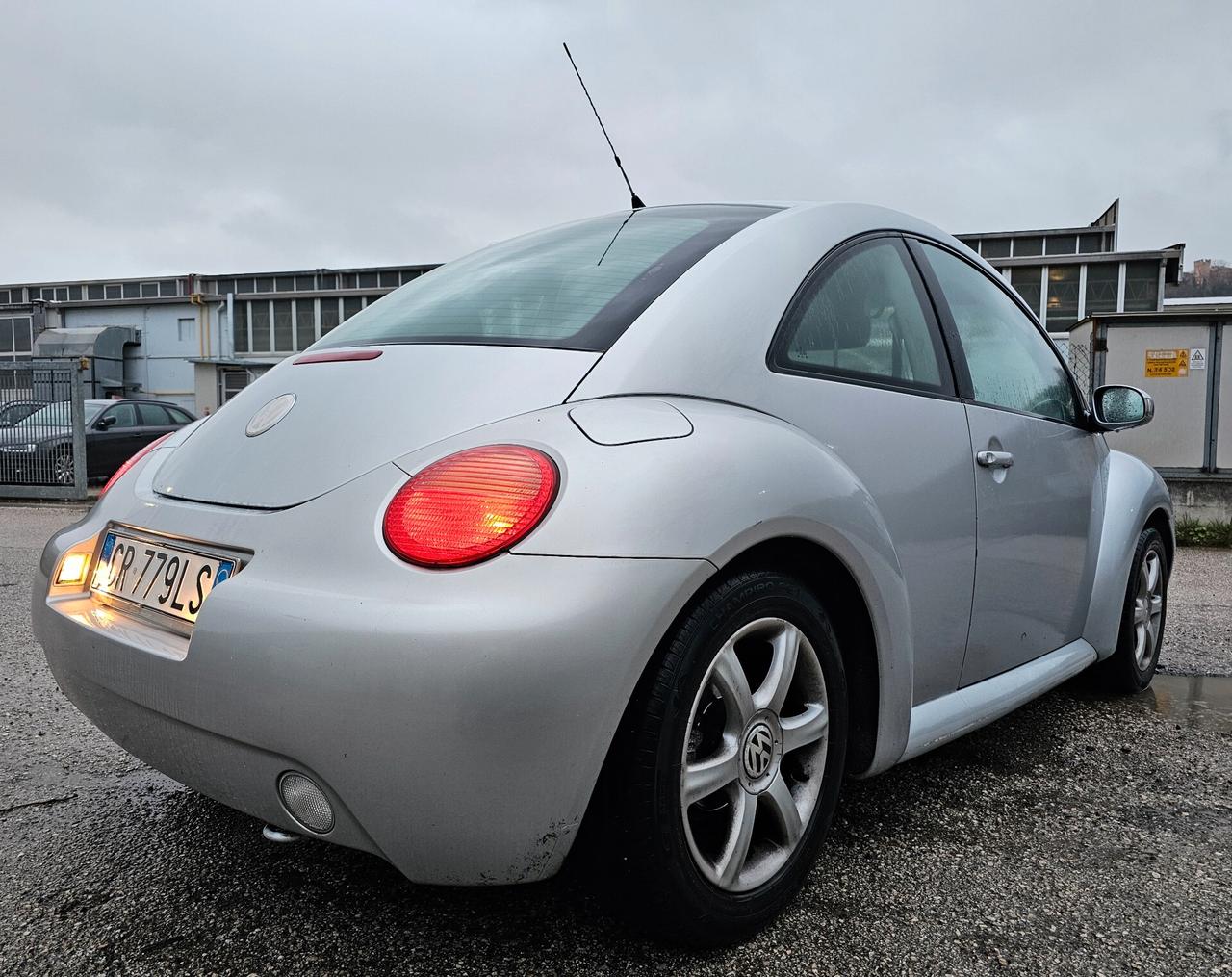 Volkswagen New Beetle 1.9 TDI 101CV