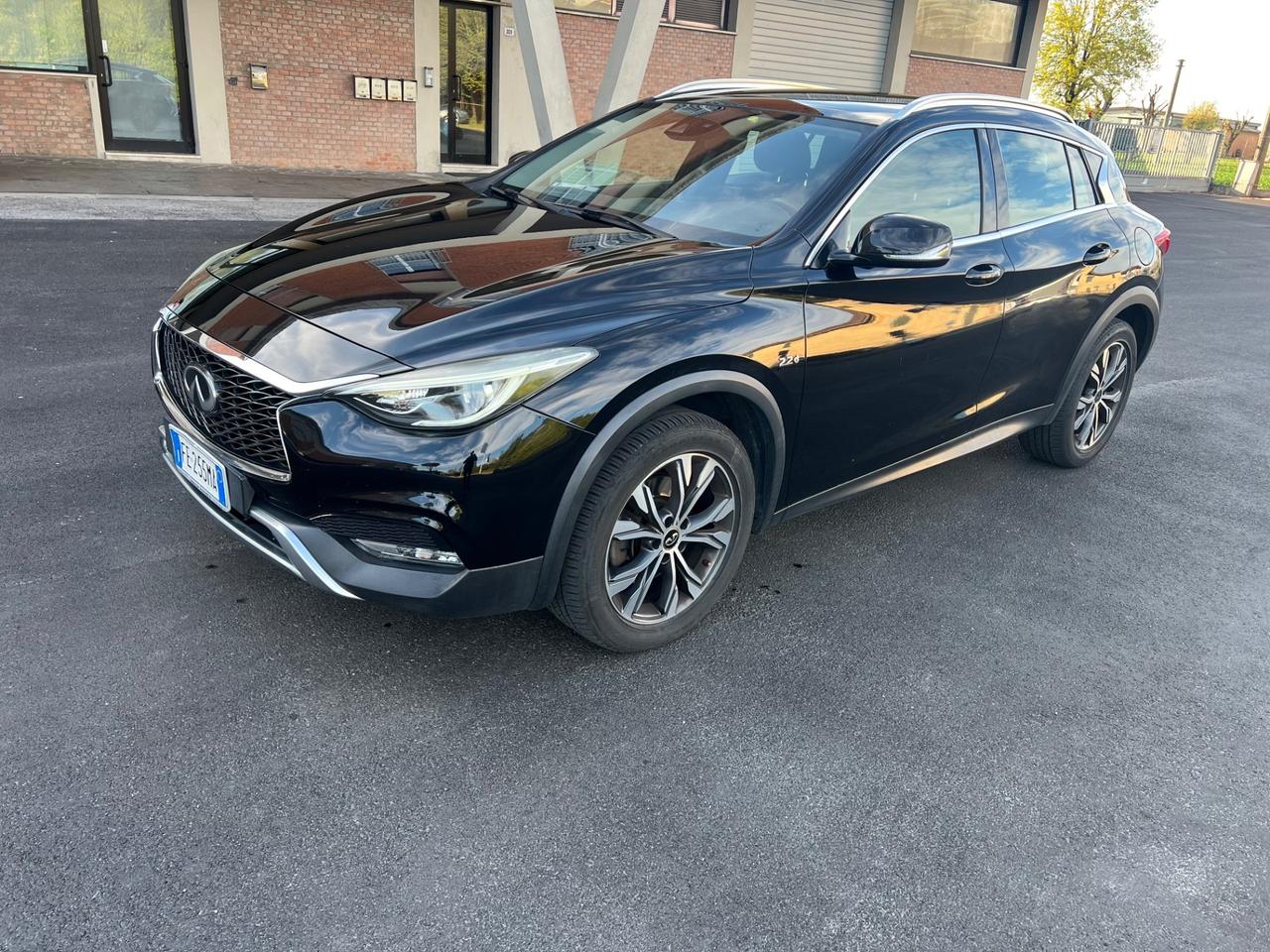 Infiniti Q30 2.2 diesel DCT AWD Premium Tech