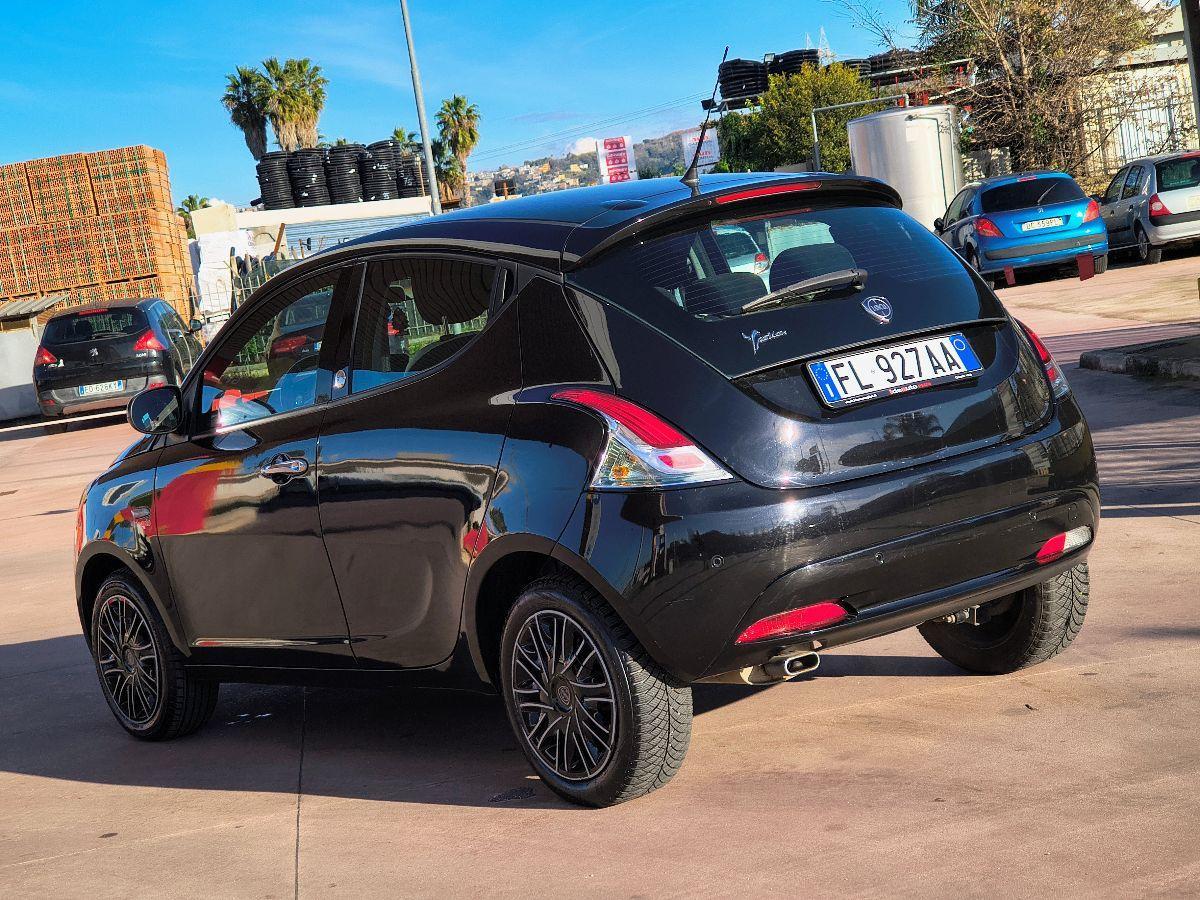 LANCIA - Ypsilon - 1.2 69 CV 5p. GPL Ecochic Gold