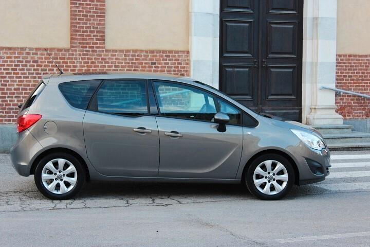 Opel Meriva 1.4 B\GPL 120CV Cosmo DAVVERO STUPENDA EX PENSIONATA