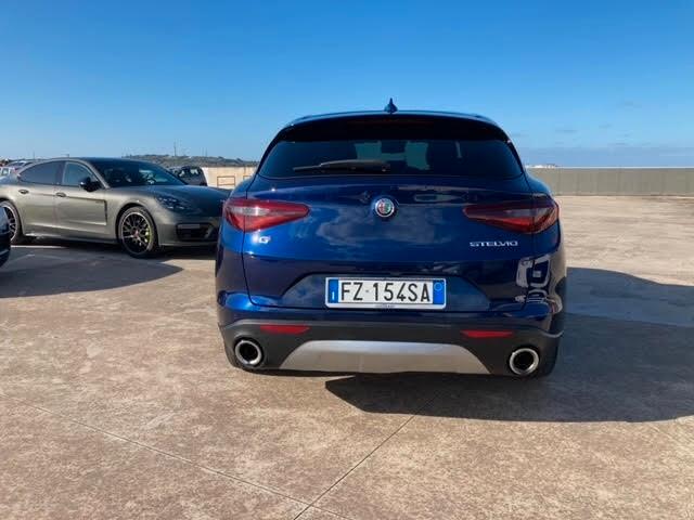 Alfa Romeo Stelvio 2.2 Turbodiesel 210 CV AT8 Q4 Executive