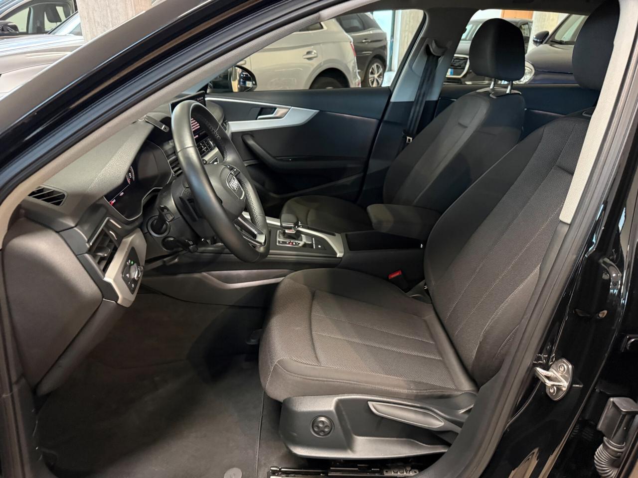 Audi A4 Avant 30 TDI/136 CV S tronic line edition