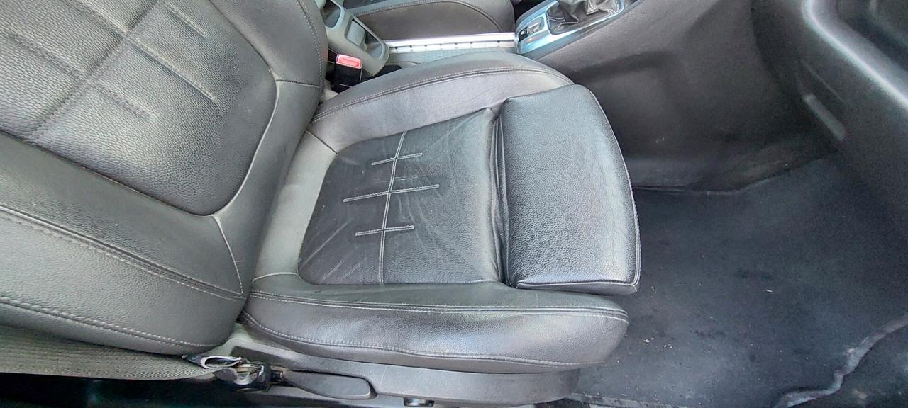 MERIVA 1,3 DIESEL 75 CV COSMO PELLE SEDILI RISCALDABILI SENSORI TELEFONOLEGA IMPECCABILE