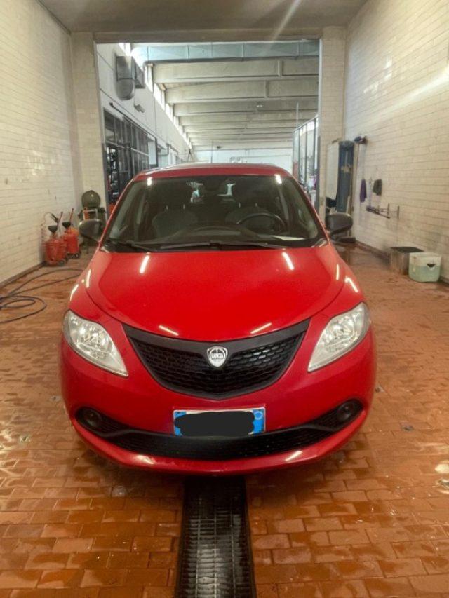 LANCIA Ypsilon 1.2 69 CV 5 porte GPL Silver