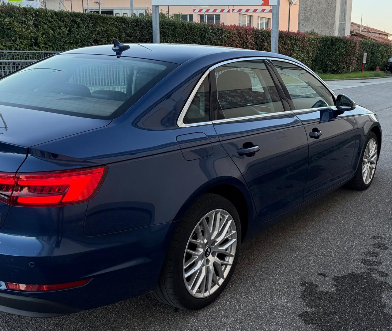 Audi A4 3.0 TDI S tronic Quattro Sport