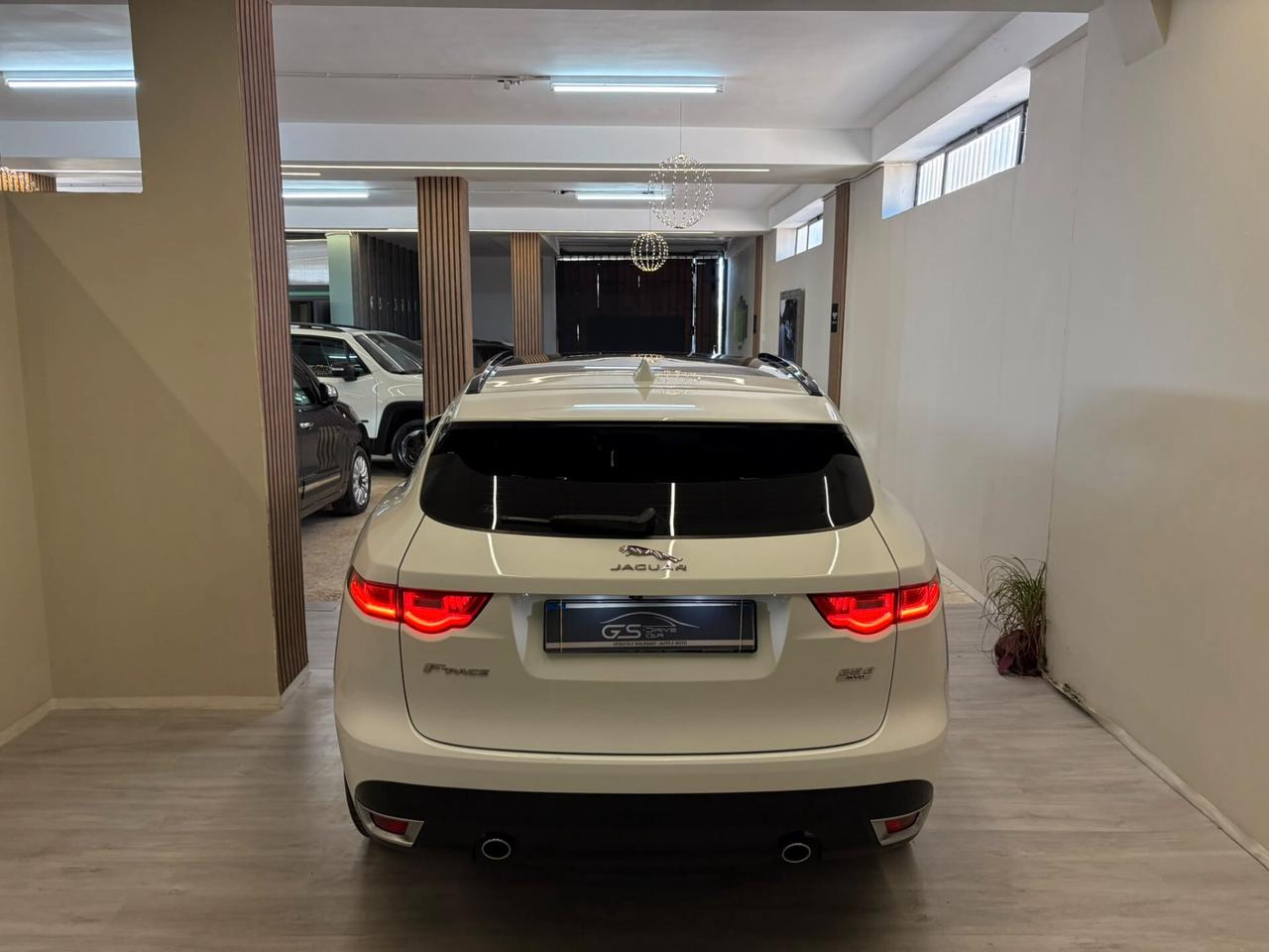 Jaguar F-Pace 2.000cc D 240 CV AWD aut. R-Sport