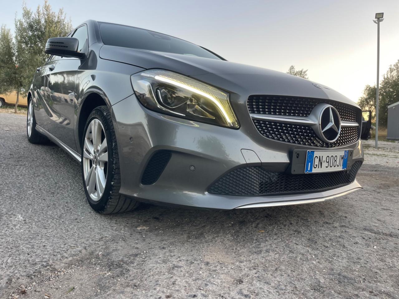 Mercedes-benz A 200 d Premium