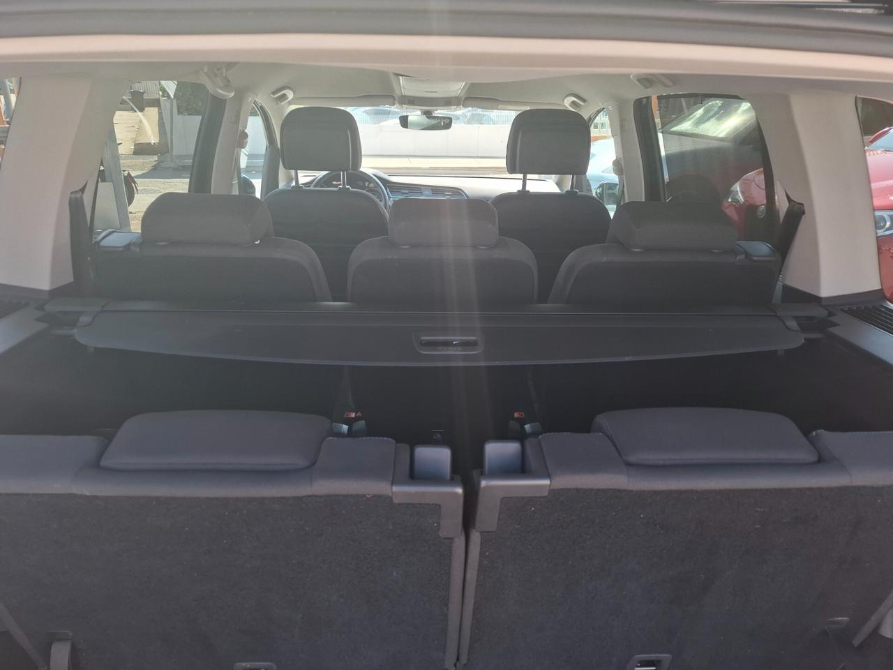 Volkswagen Touran 2.0 TDI 115 CV DSG 7 POSTI!