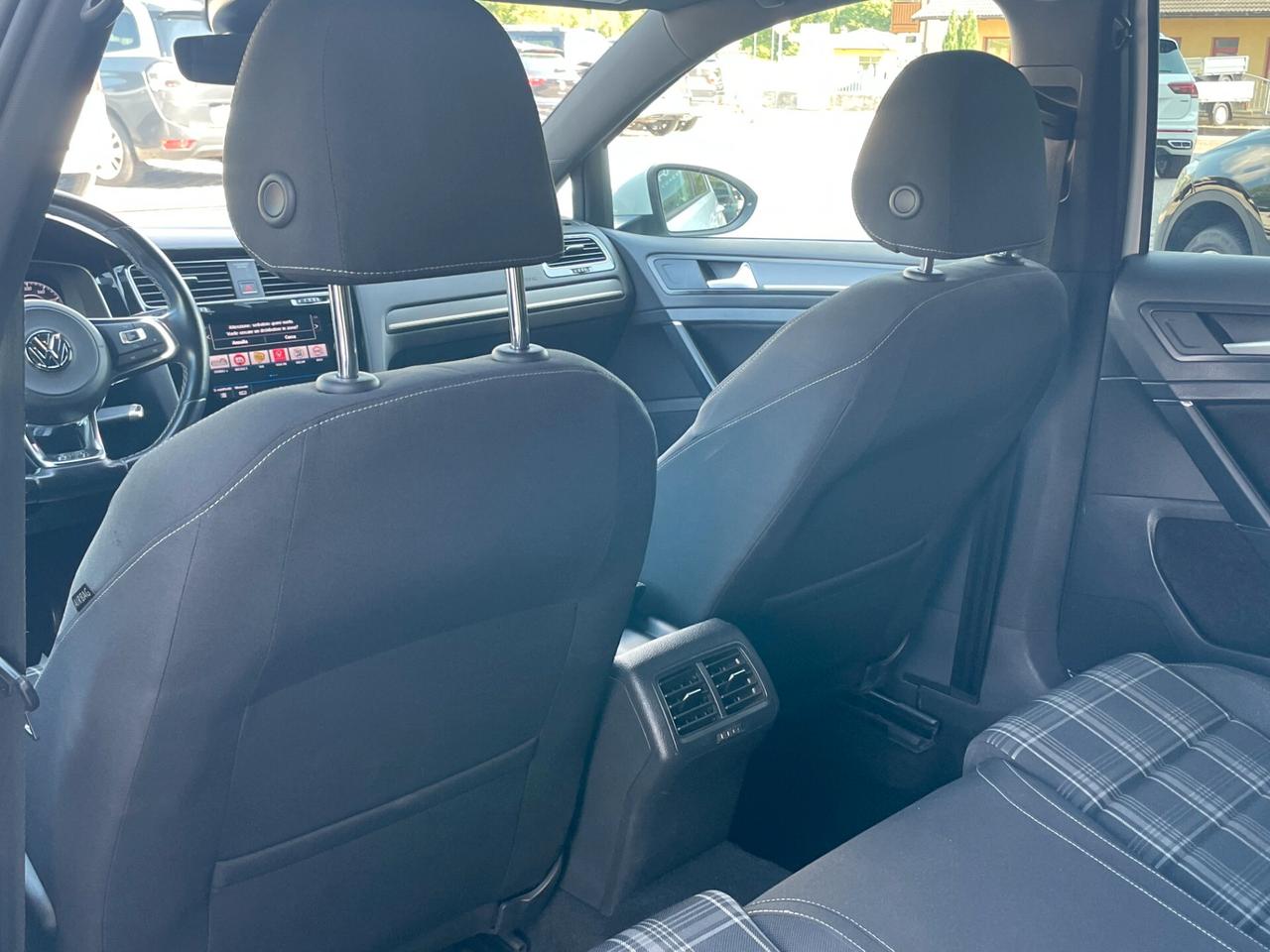 Volkswagen Golf 7.5 GTD 2.0 TDI DSG 5p.