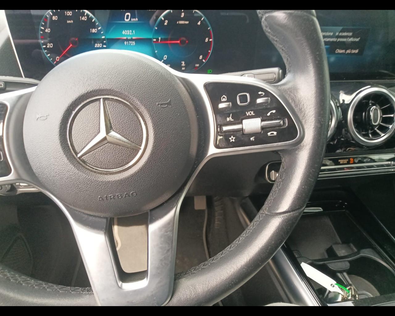 Mercedes-Benz Classe B - W247 2018 - B 180 d Sport Plus auto