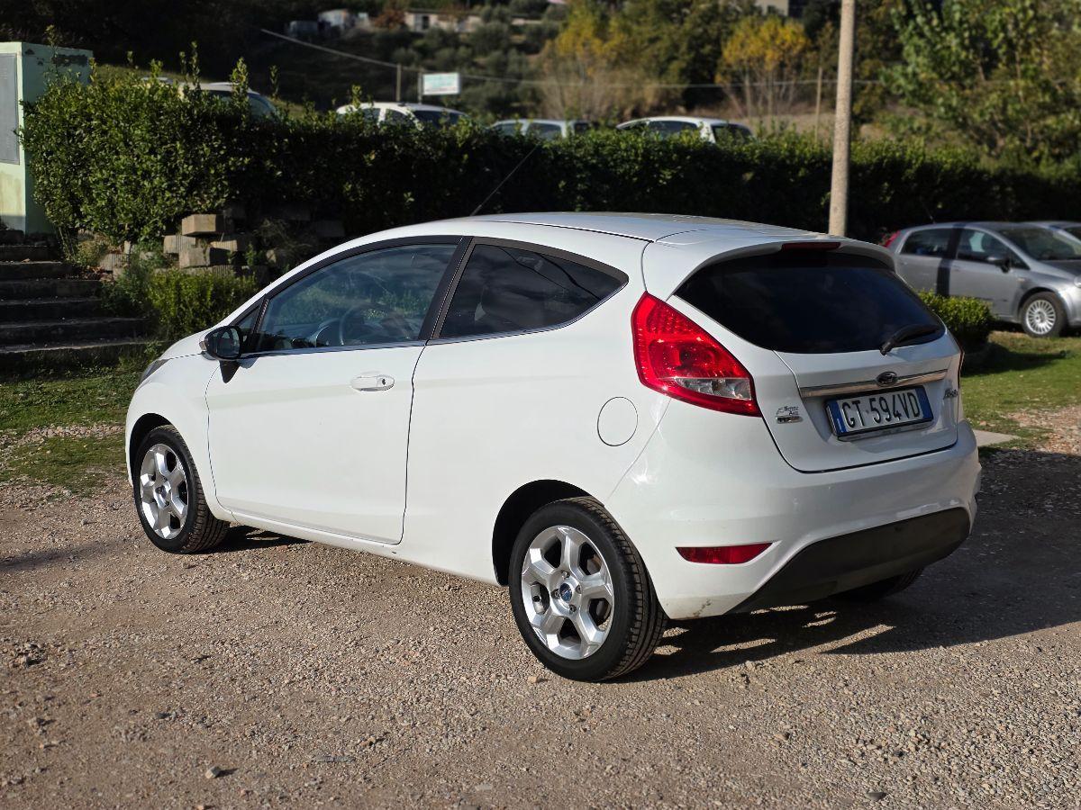 FORD FIESTA 1.4 DIESEL 2014 OK NEOPAT GARANZ 12 MESI