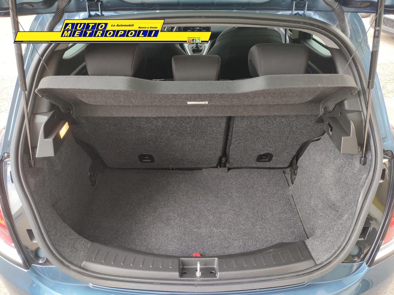 Lancia Ypsilon 1.0 FireFly S&S Hybrid Platino