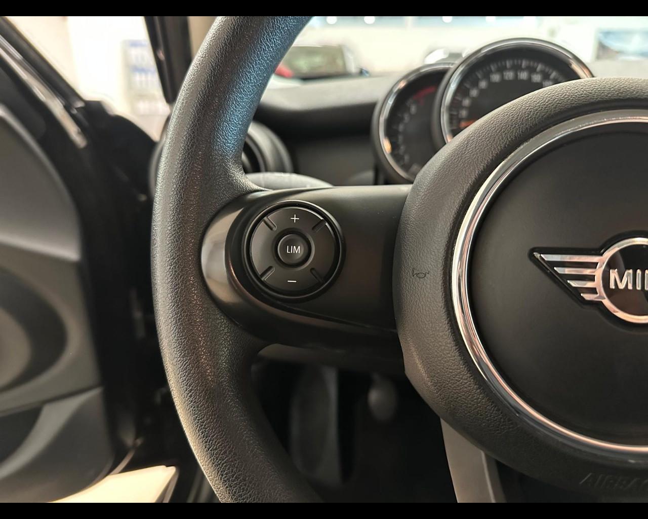 MINI Mini 5 porte (F55) - Mini 1.5 One 75 CV 5 porte