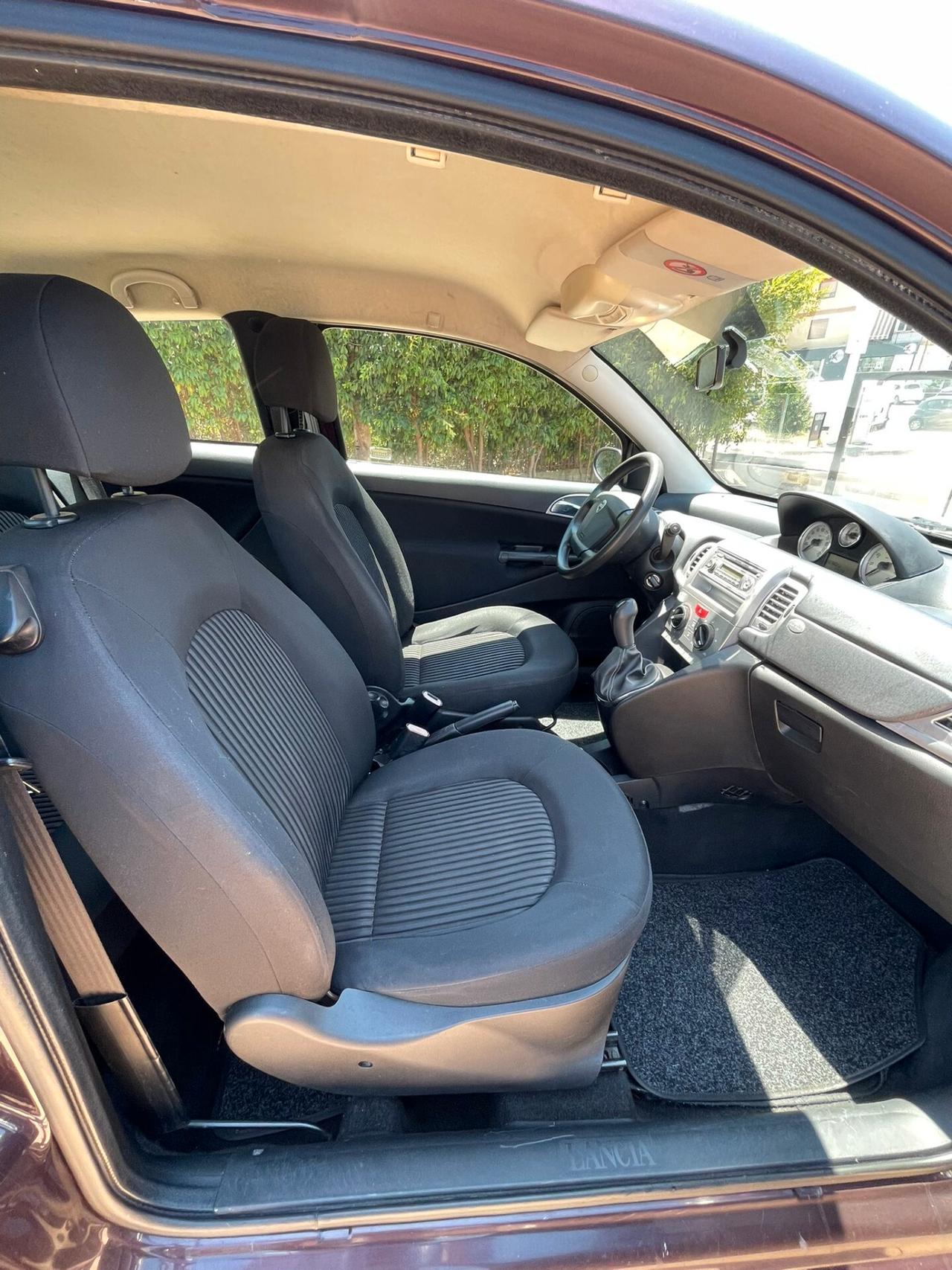 Lancia Ypsilon 1.3 MJT 75 CV 3P "Come Nuova"