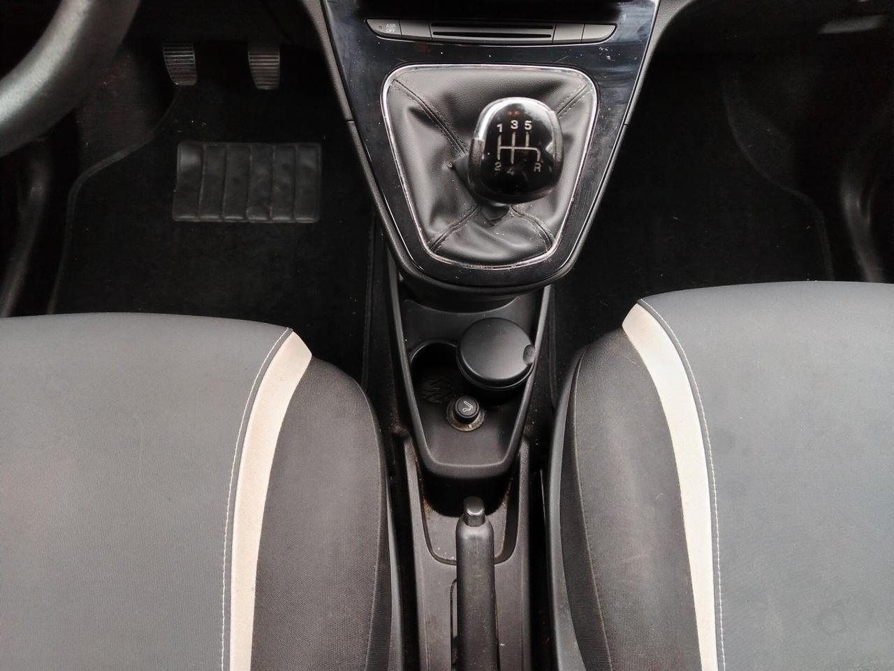 Lancia Ypsilon 1.2 69 CV 5 porte S&S Silver