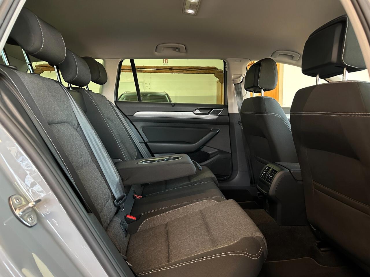 VOLKSWAGEN PASSAT VARIANT 2.0 TDI DSG BUSINESS *CARPLAY*LED*TENDINE*