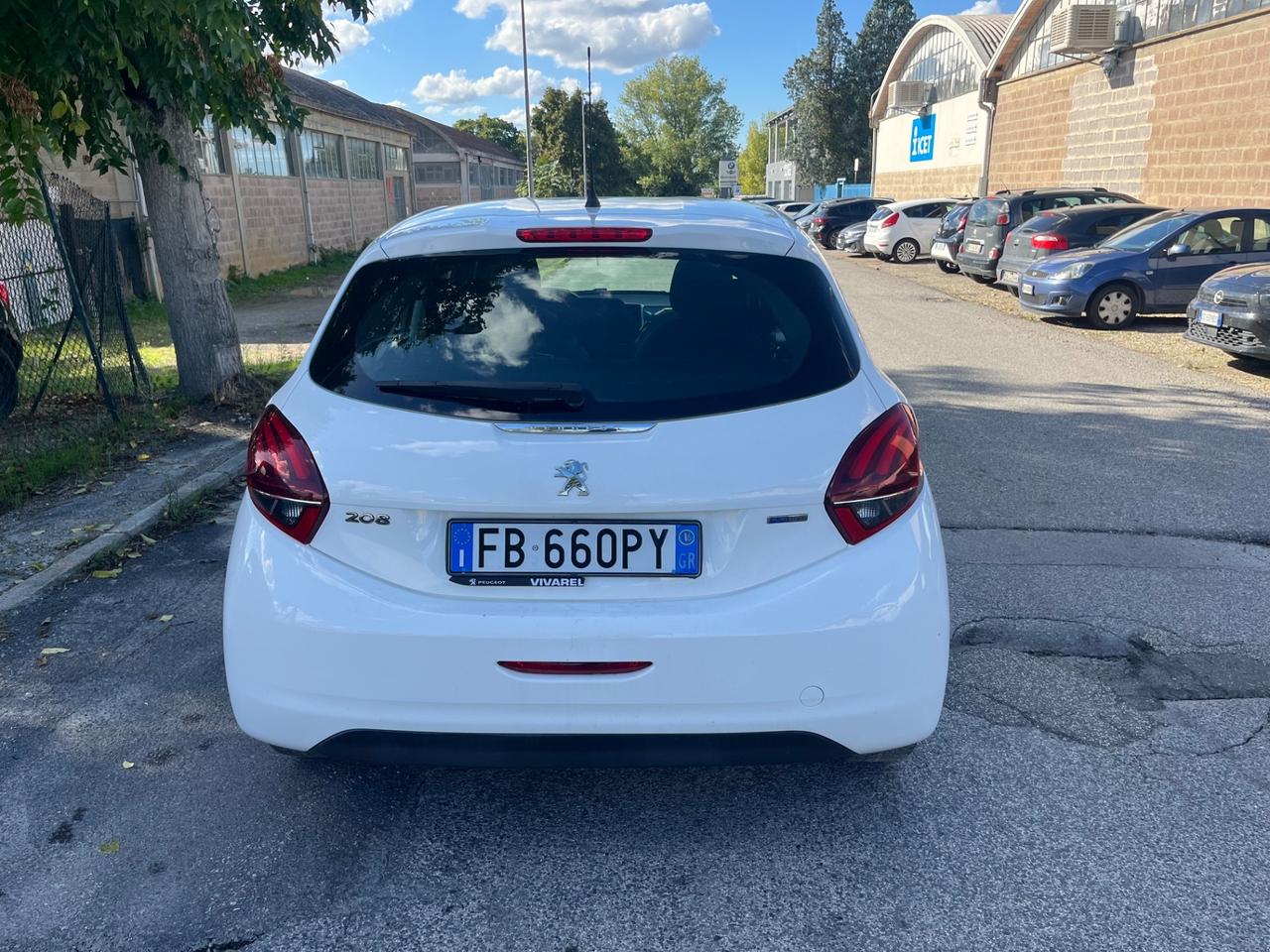 Peugeot 208 PureTech 82CV 5 porte Allure 2016