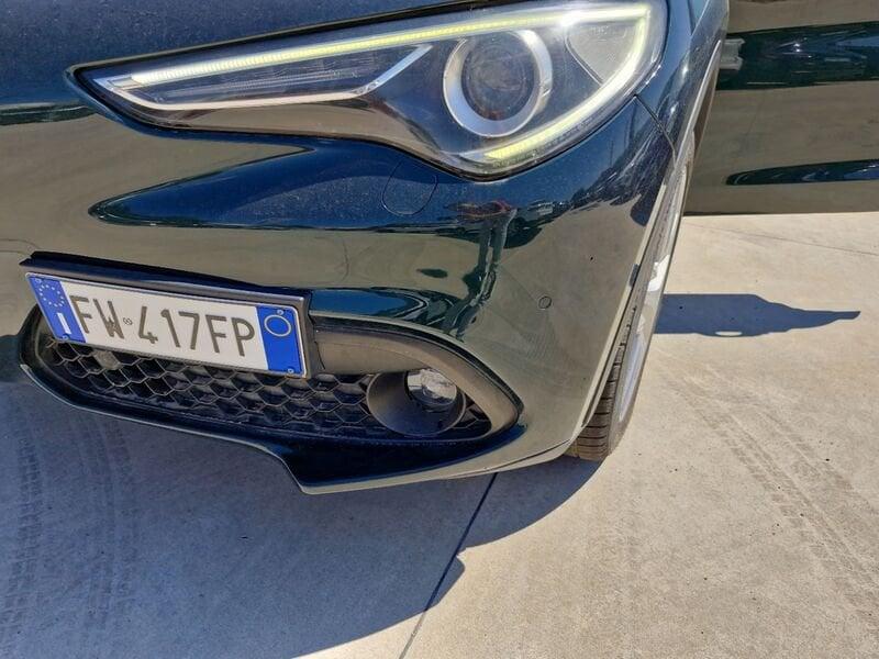 Alfa Romeo Stelvio 2017 2.2 t Business Q4 210cv auto my19