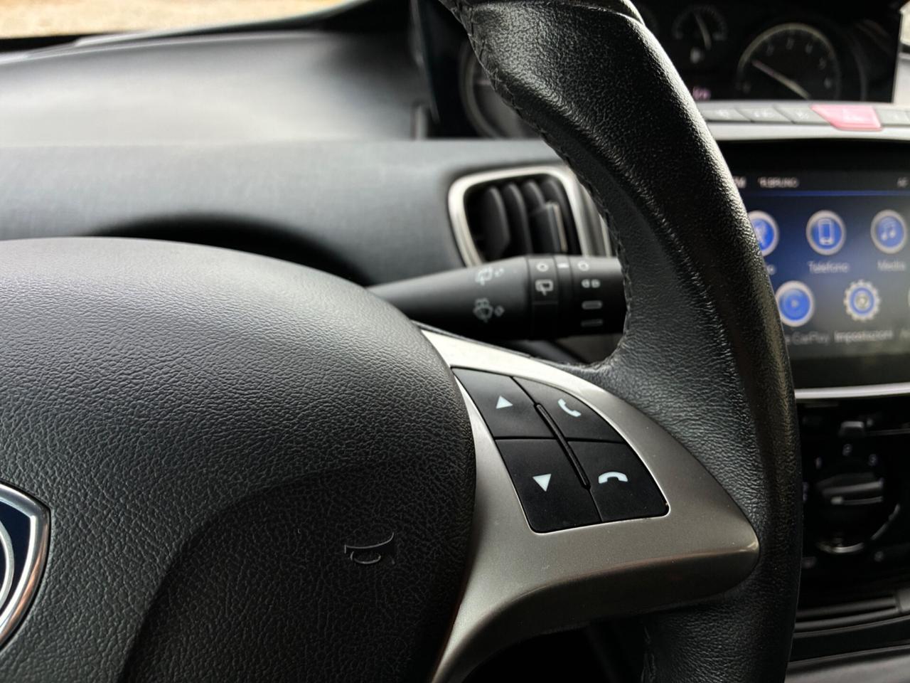 Lancia Ypsilon 1.0 FireFly 5 porte S&S Hybrid Gold