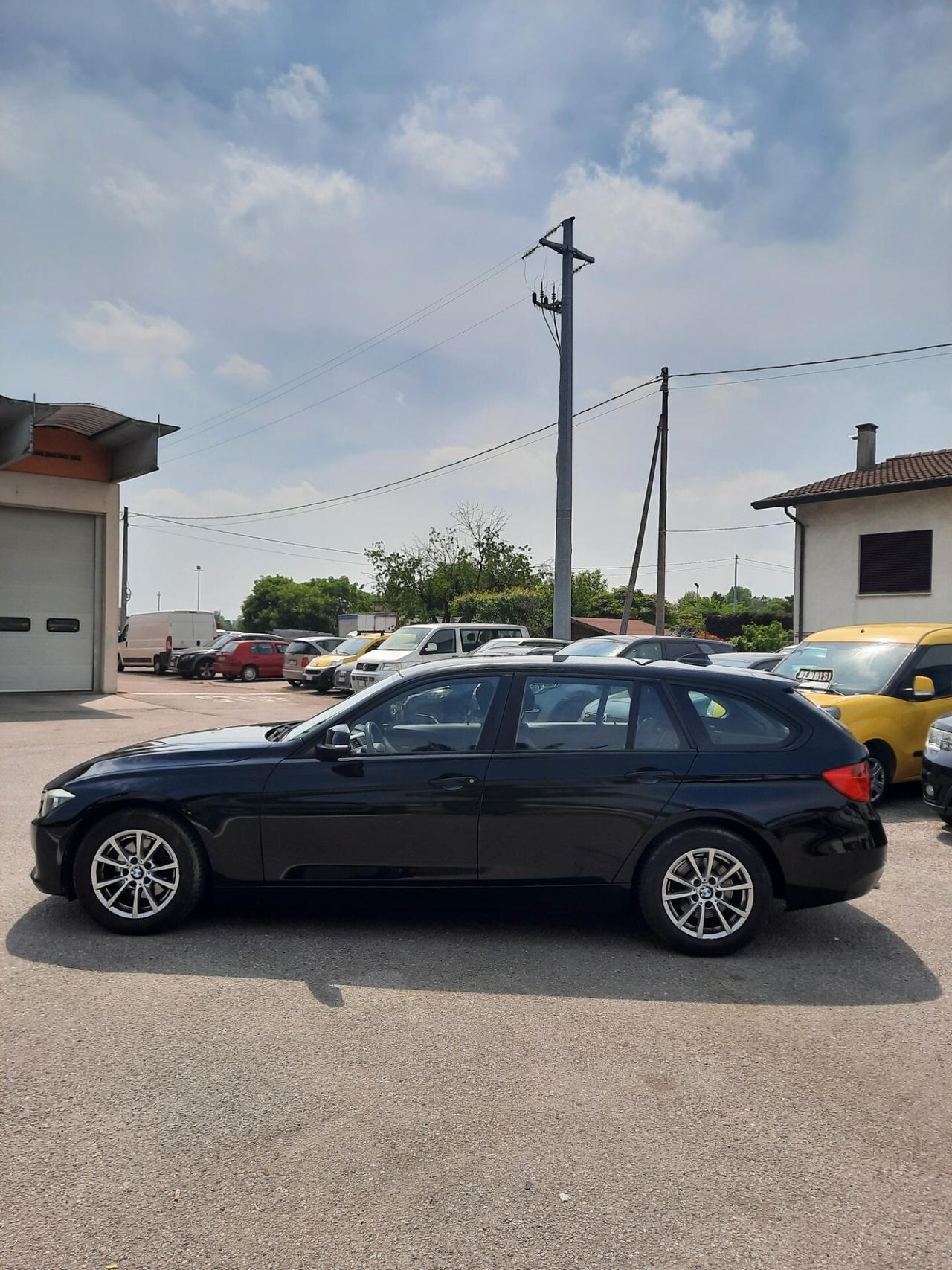 Bmw 318 318d Touring Automatico Navi