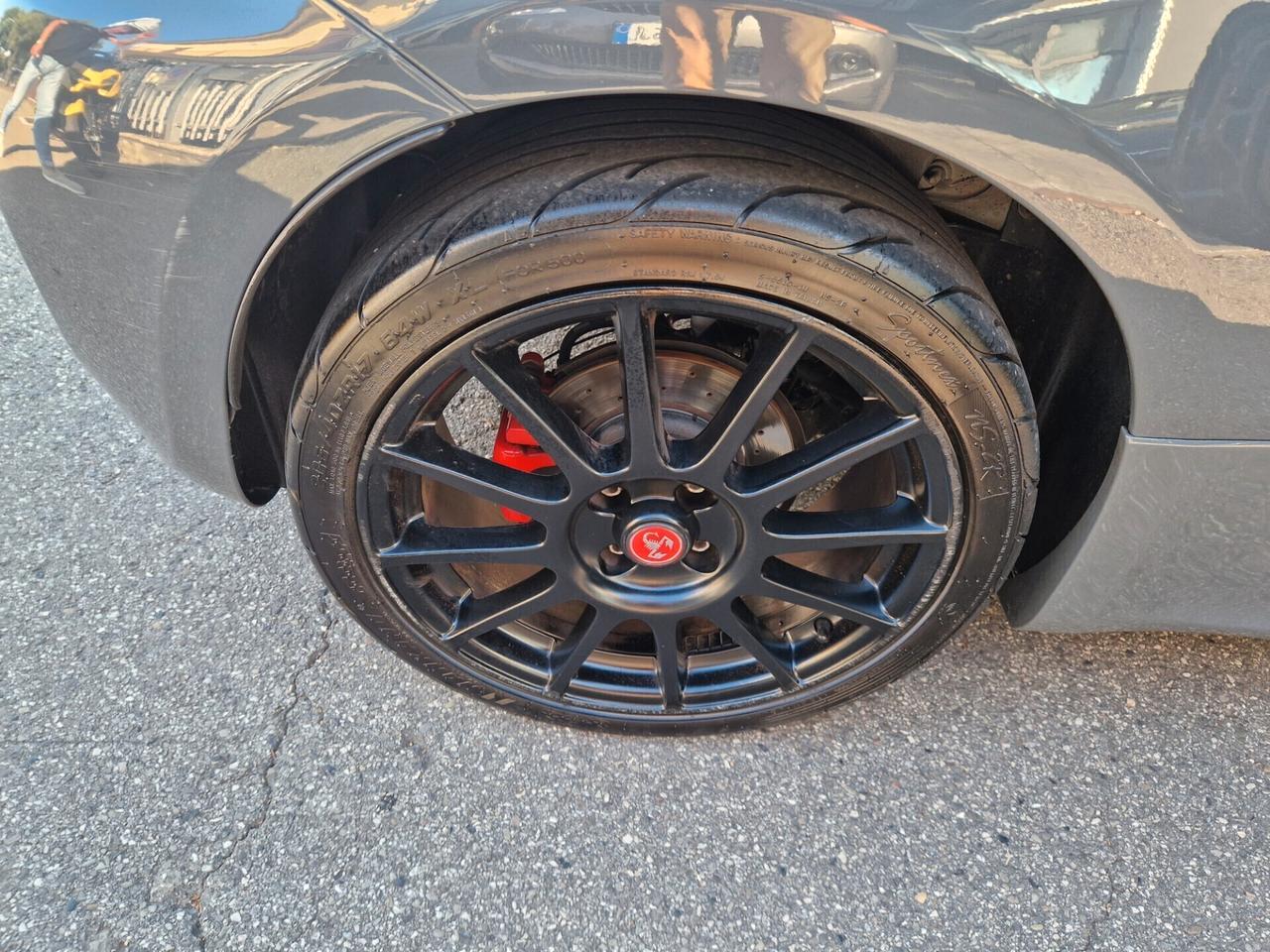 Abarth 695 1.4 Turbo T-Jet XSR Yamaha Limited Edition