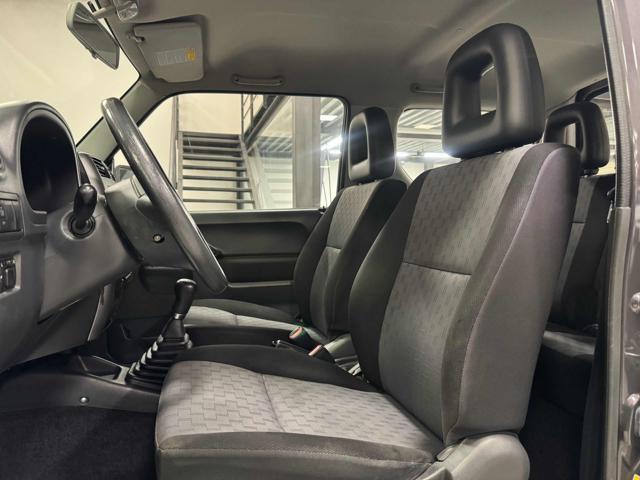 SUZUKI Jimny 1.3i 16V cat 4WD JLX