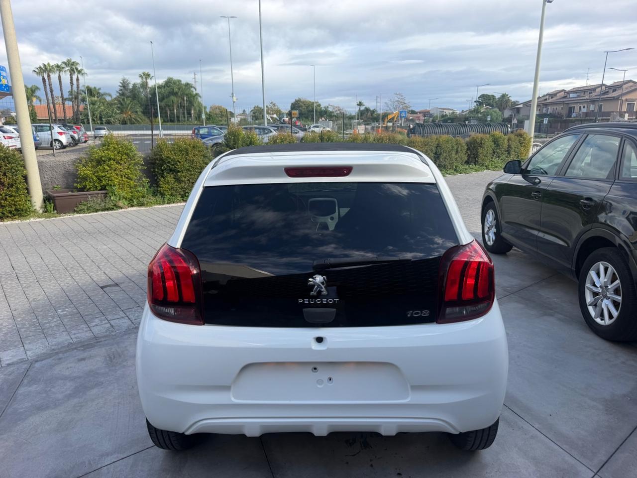Peugeot 108 1.2 VTi Roland Garros